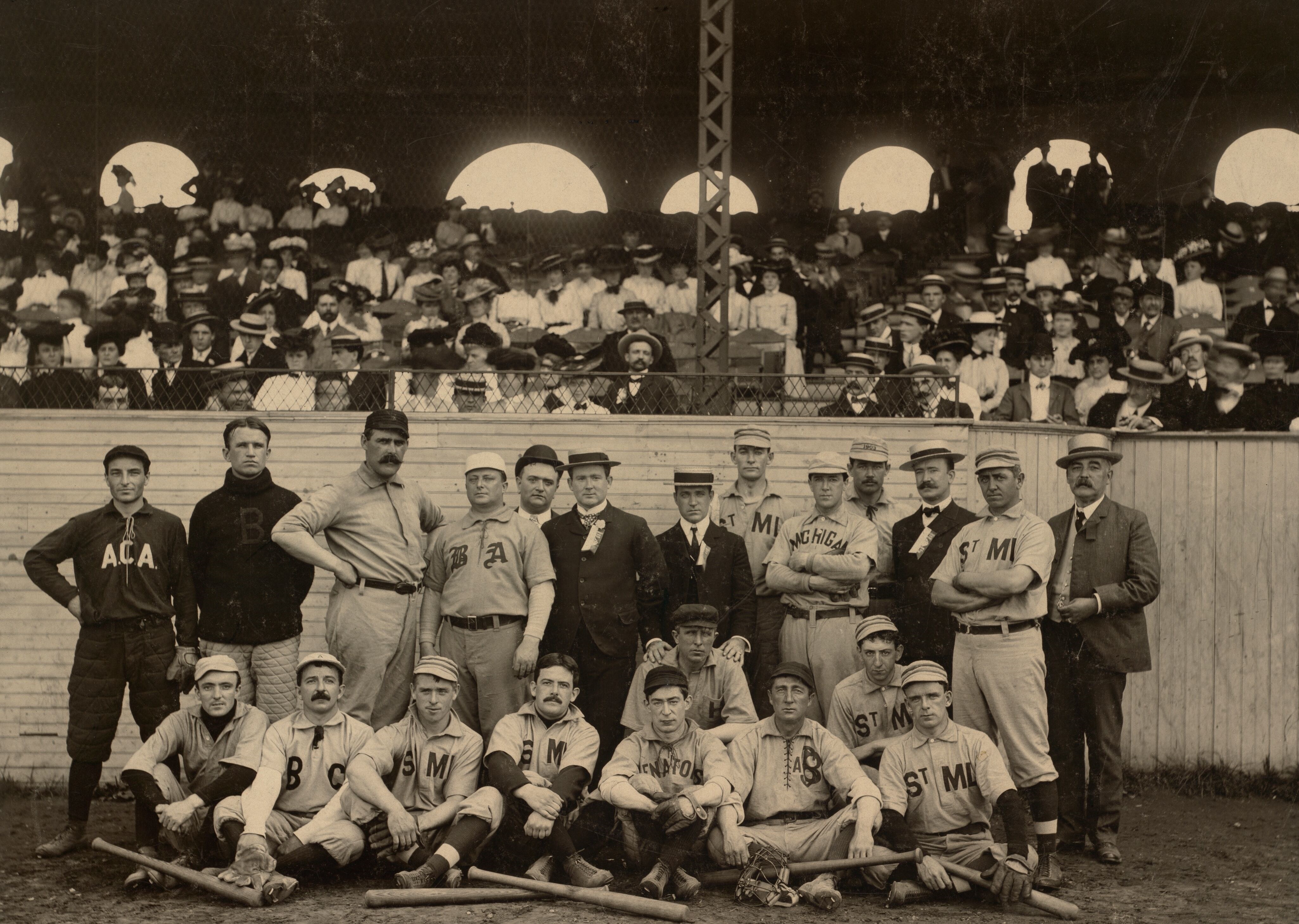 Black and white image of a baseball team